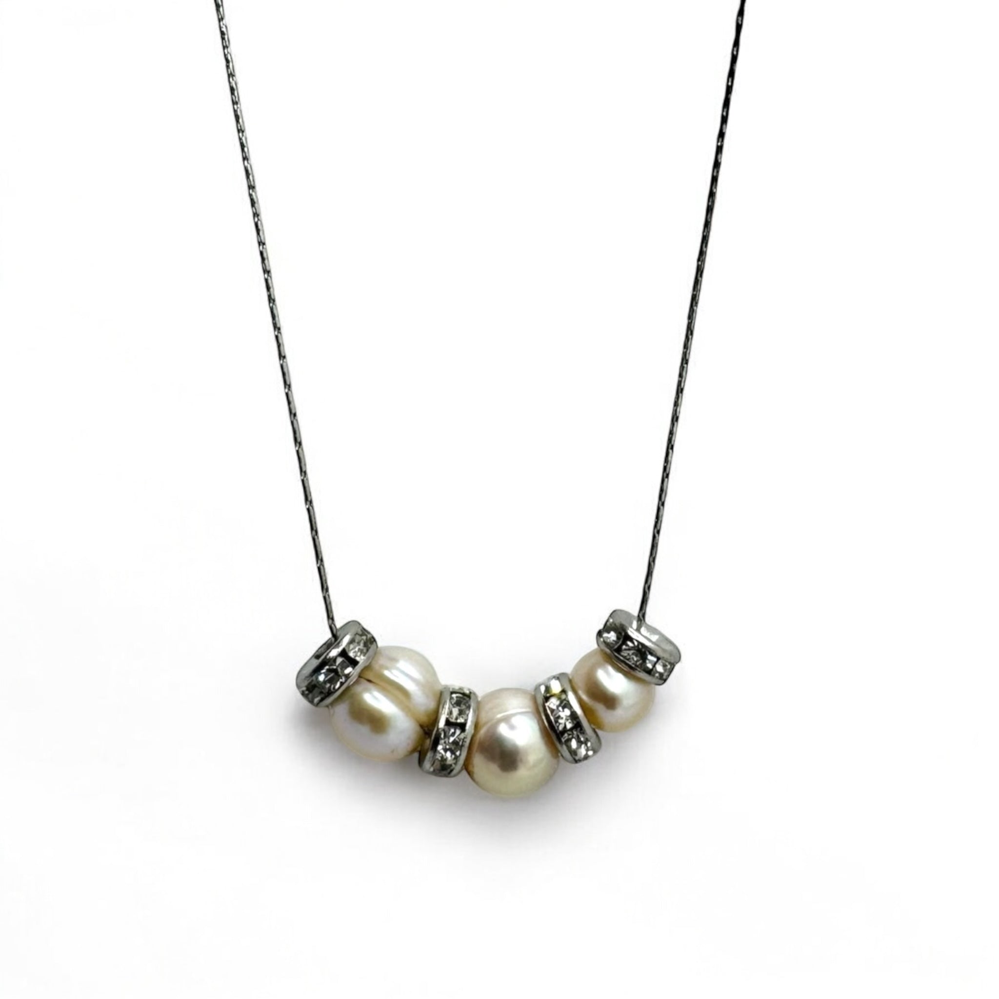 Choker di perle vere con punti luce Sharifa Crystals